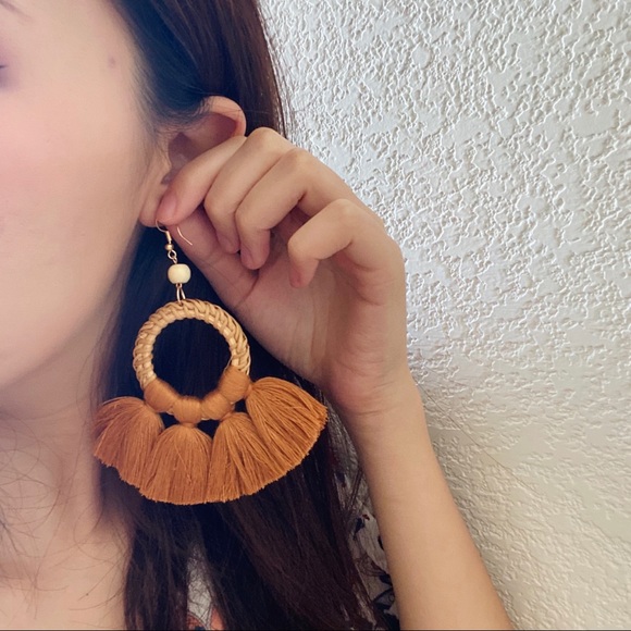 Wicker Rattan Tassels Woven Earrings - Picture 2 of 5